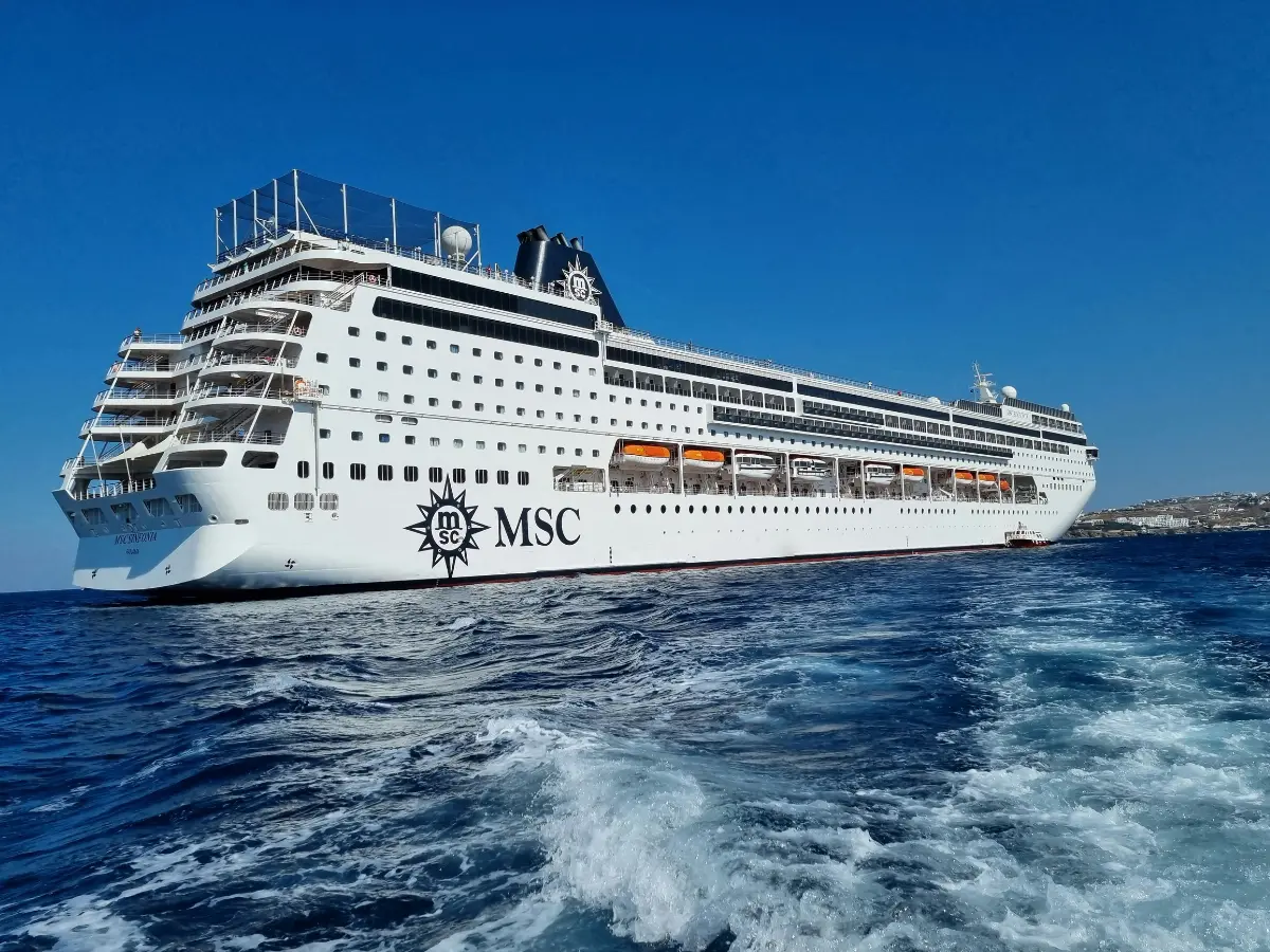 MSC Cruise Navigating