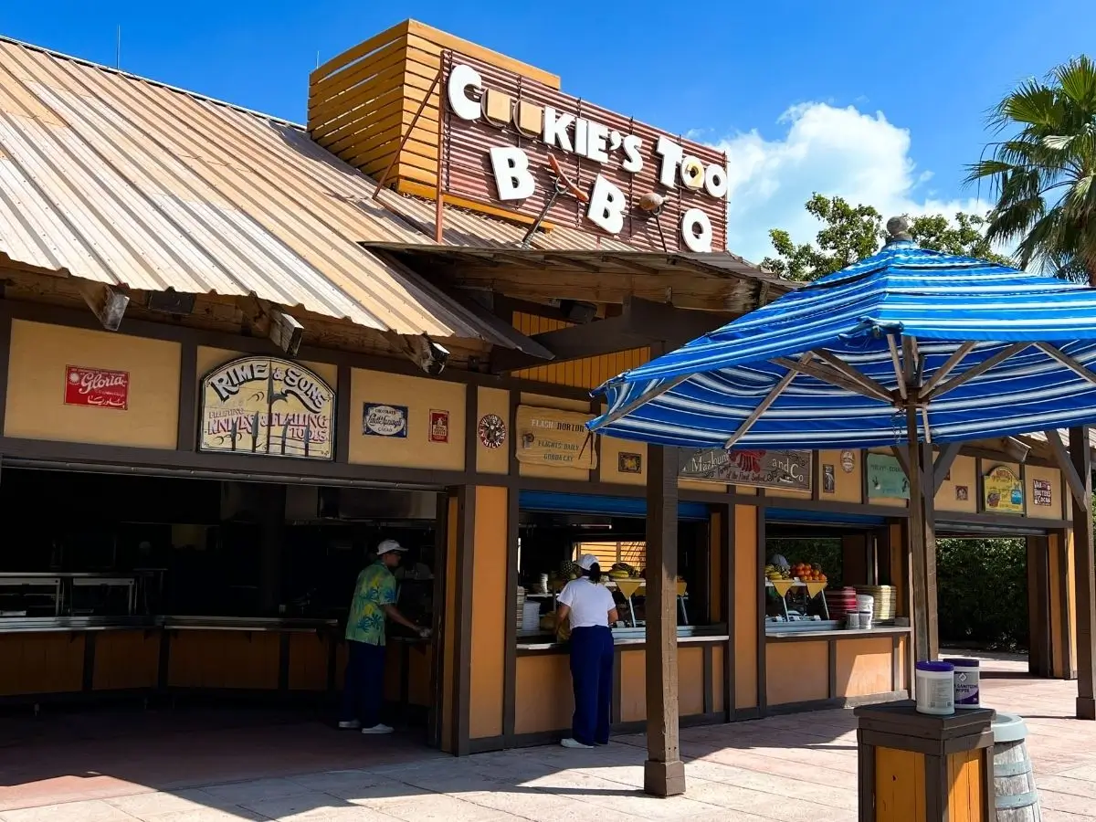 Castaway cay dining