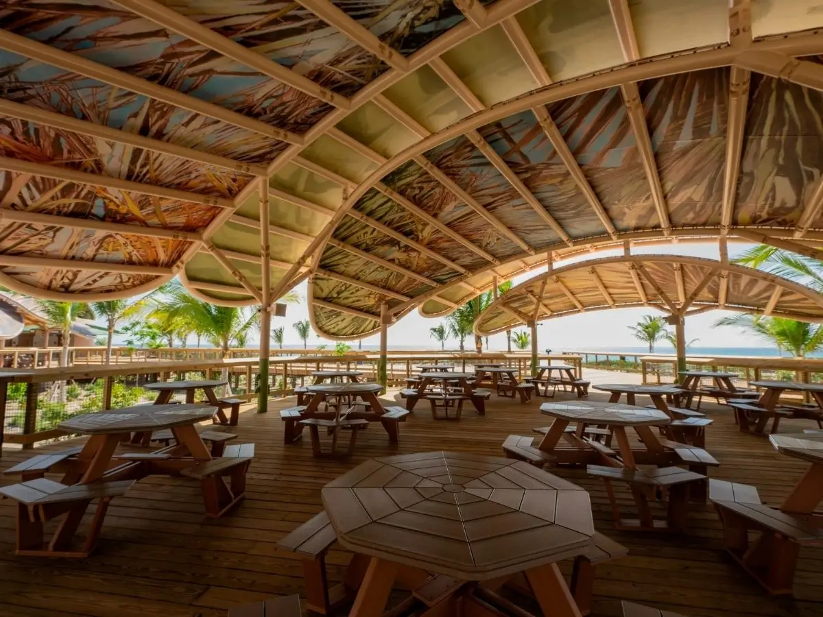 Disney Lookout cay dining