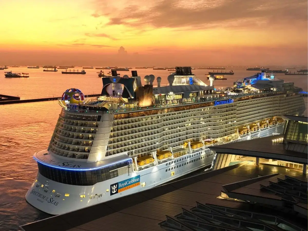 RC cruise docked at port