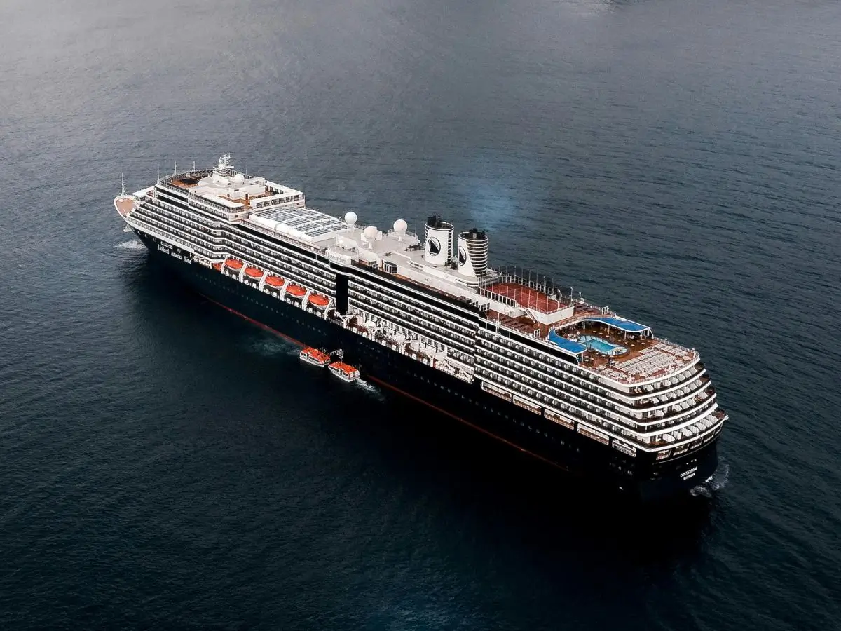 Cruise Ship
